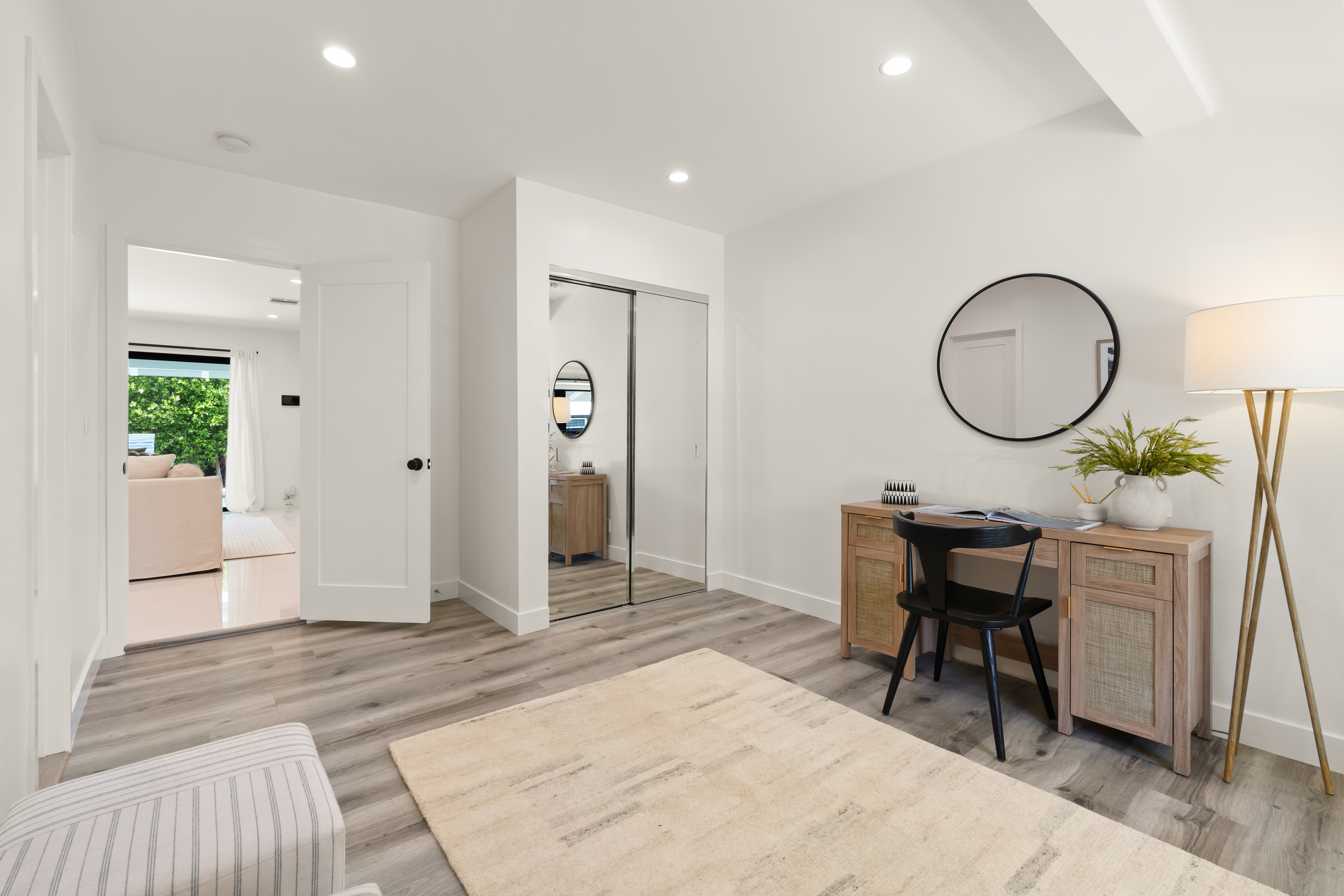  5647 Ramara Avenue, Woodland Hills, CA 91367 - 物件實景