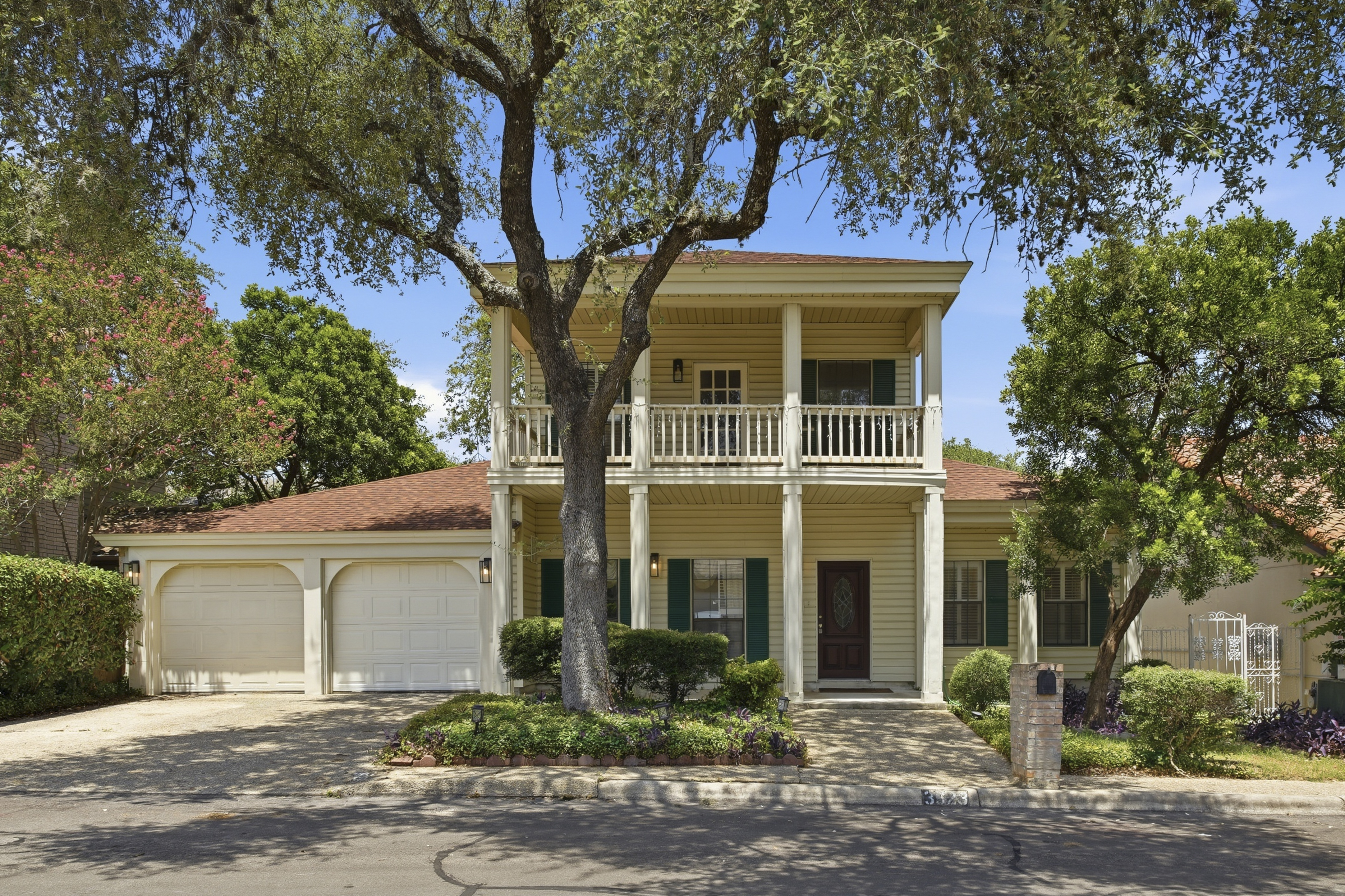  Timeless River Oaks Garden Home - 物件實景