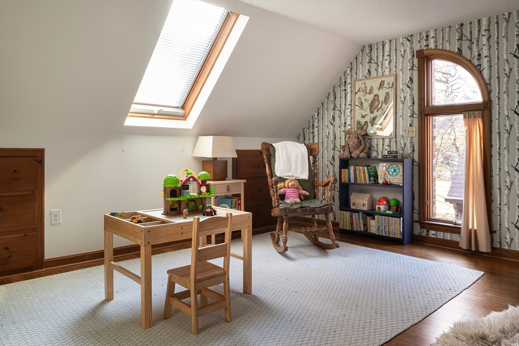 Pepperell, Massachusetts, 01463, United States, 3 Bedrooms Bedrooms, ,2 BathroomsBathrooms,Residential,For Sale,1987719