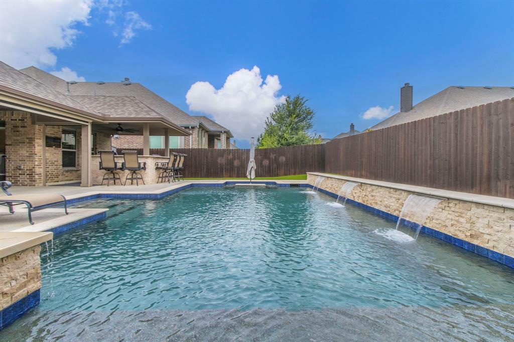 Waxahachie, Texas, 75165, United States, 4 Bedrooms Bedrooms, ,3 BathroomsBathrooms,Residential,For Sale,1920733