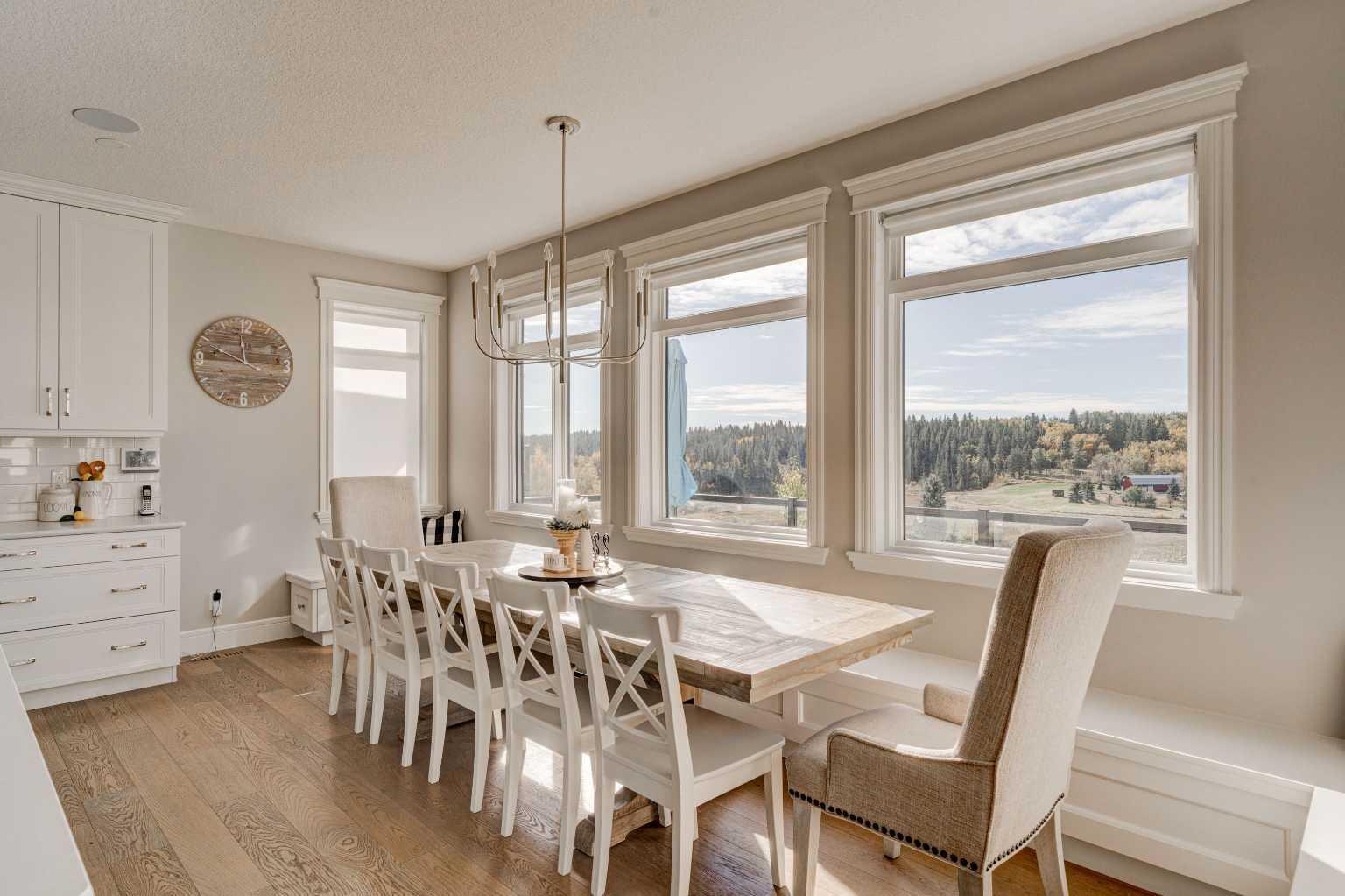 CALGARY, Alberta, T2X 2E1, CA, 4 Bedrooms Bedrooms, ,3 BathroomsBathrooms,Residential,For Sale,1987816