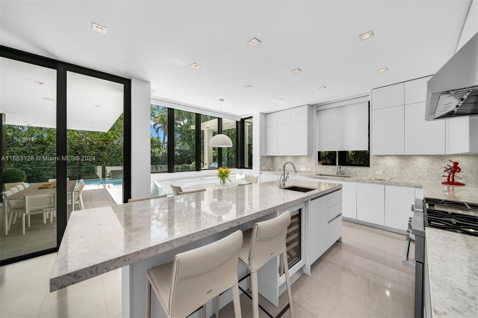 5327 N Bay Rd, Miami Beach, Florida, 33140, United States, 5 Bedrooms Bedrooms, ,7 BathroomsBathrooms,Residential,For Sale,5327 N Bay Rd,1616674