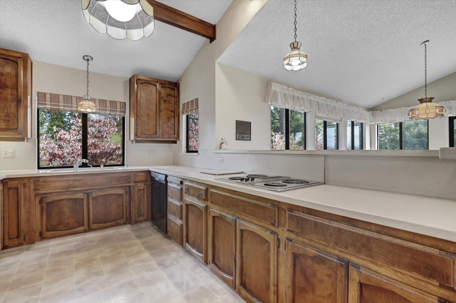 Grass Valley, California, 95949, United States, 3 Bedrooms Bedrooms, ,3 BathroomsBathrooms,Residential,For Sale,1990483