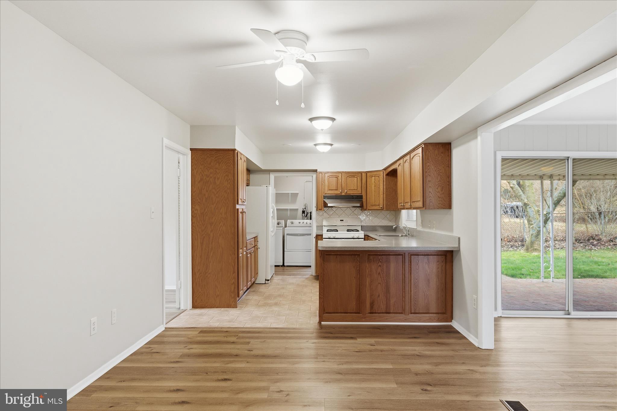 Bowie, Maryland, 20715, United States, 5 Bedrooms Bedrooms, ,3 BathroomsBathrooms,Residential,For Sale,2009655