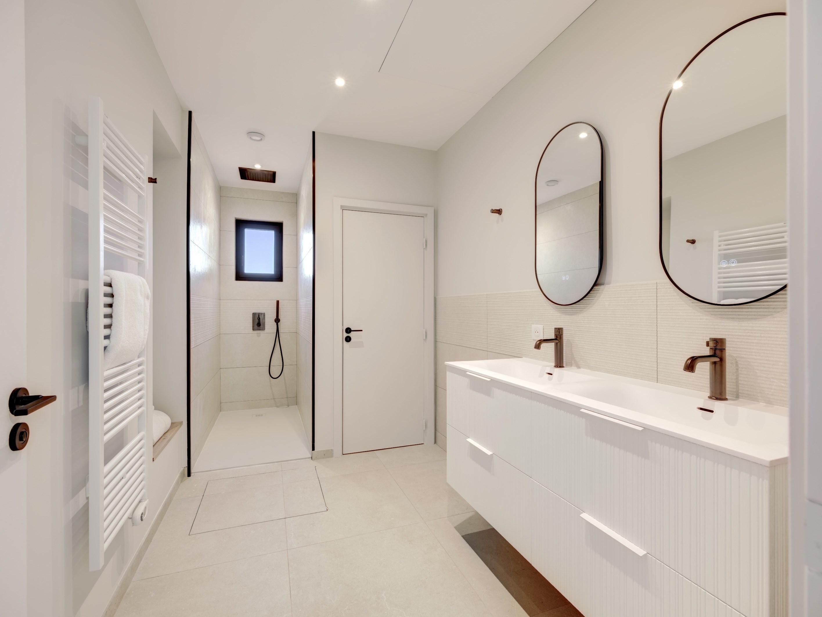  Renovated villa with sea view for sale in Super Cannes Vallauris - 物件實景