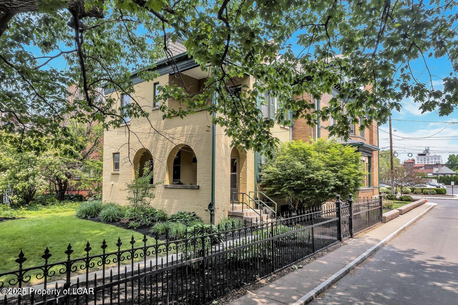 Wilkes-Barre, Pennsylvania, 18701, United States, 7 Bedrooms Bedrooms, ,3 BathroomsBathrooms,Residential,For Sale,1982709