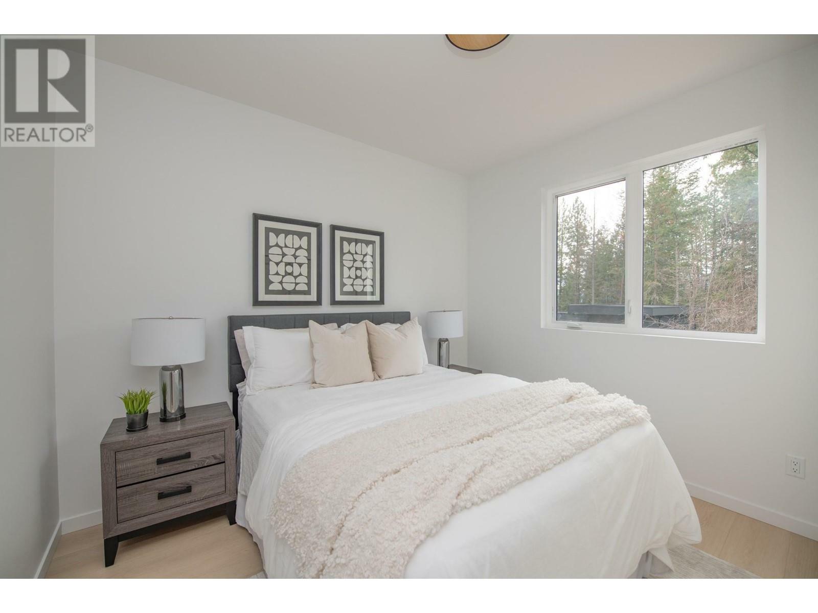 VERNON, British Columbia, V1H 1E2, CA, 3 Bedrooms Bedrooms, ,2 BathroomsBathrooms,Residential,For Sale,1837299