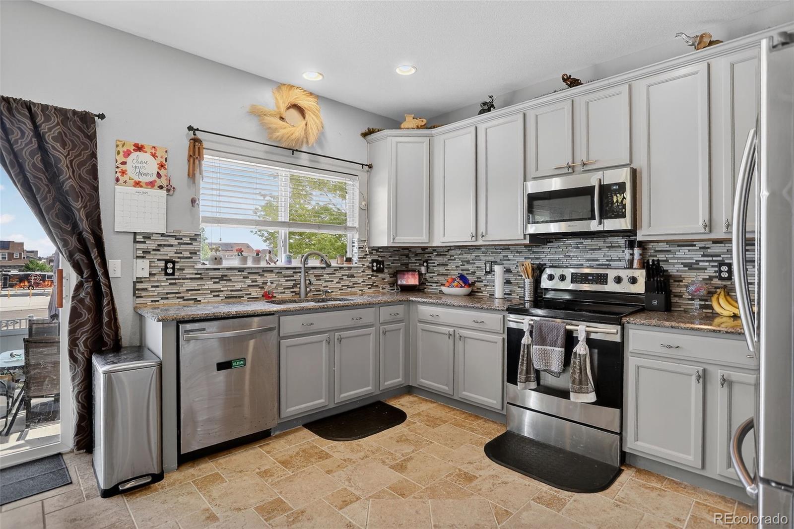 Aurora, Colorado, 80018, United States, 3 Bedrooms Bedrooms, ,3 BathroomsBathrooms,Residential,For Sale,1903575
