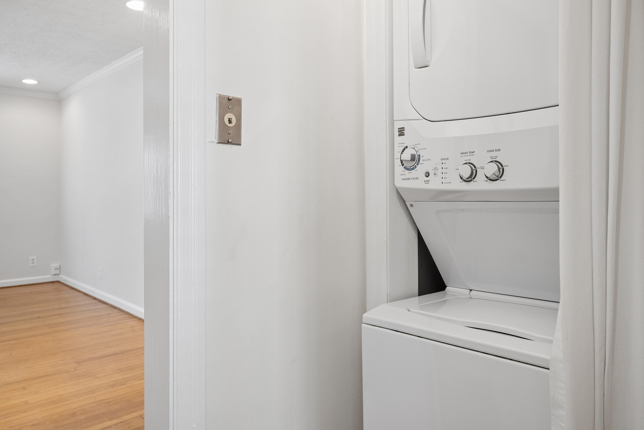 Beautifully Updated Brick Duplex Offers Rare Opportunity in the Heart of Decatur - 物件實景
