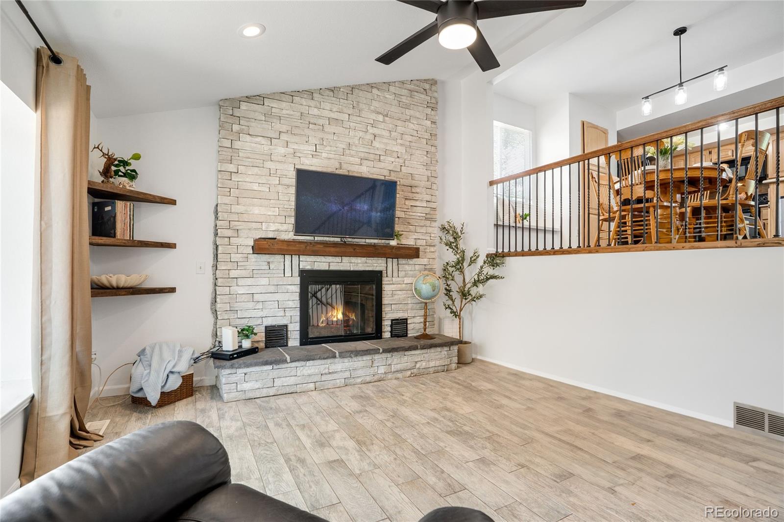 Castle Rock, Colorado, 80104, United States, 3 Bedrooms Bedrooms, ,Residential,For Sale,1912550