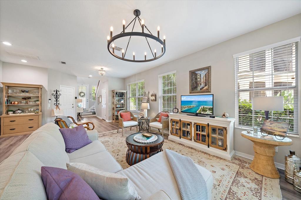 Sarasota, Florida, 34243, United States, 3 Bedrooms Bedrooms, ,3 BathroomsBathrooms,Residential,For Sale,1885250