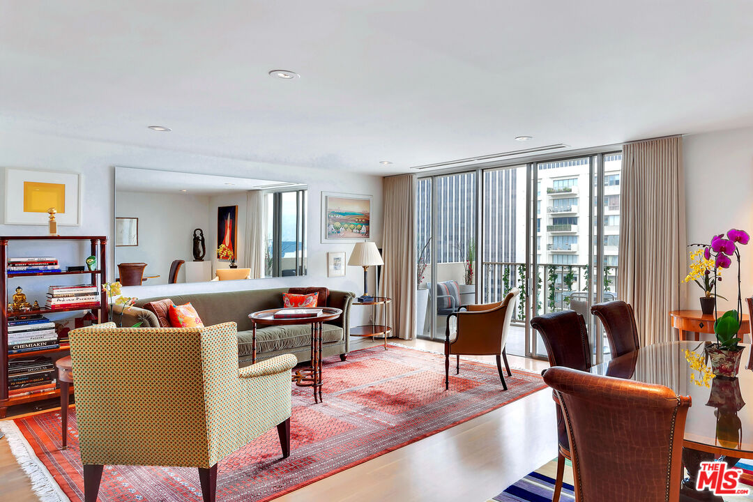 Los Angeles, California, 90067, United States, 1 Bedroom Bedrooms, ,1 BathroomBathrooms,Residential,For Sale,2001995