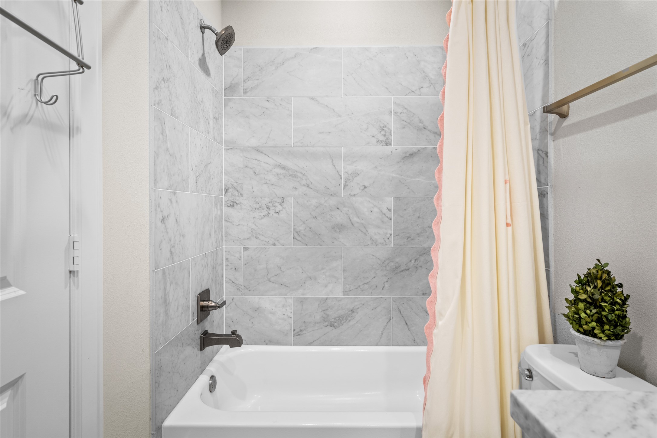  1432 Prince Street A - 物件實景