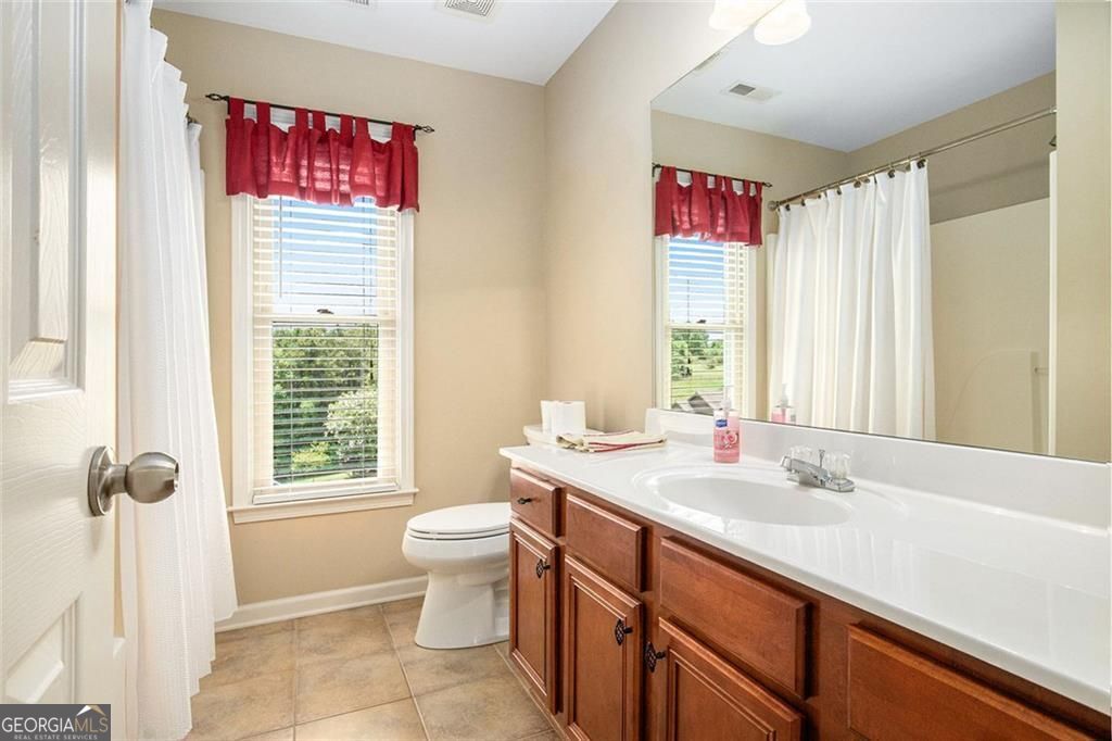 DAWSONVILLE, Georgia, 30534, United States, 3 Bedrooms Bedrooms, ,3 BathroomsBathrooms,Residential,For Sale,1894600