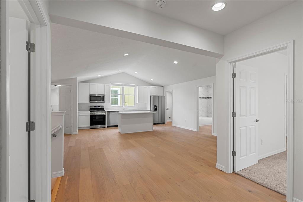 Sanford, Florida, 32771, United States, 5 Bedrooms Bedrooms, ,4 BathroomsBathrooms,Residential,For Sale,1980065