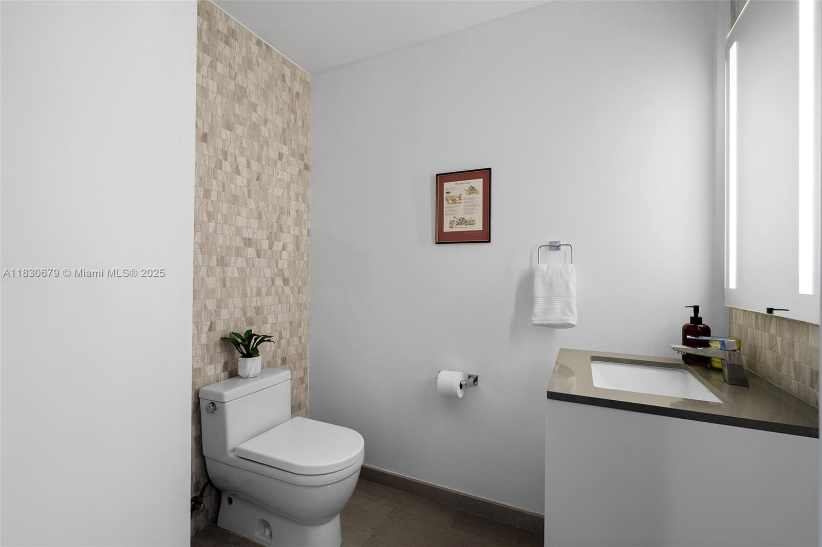 Miami, Florida, 33131, United States, 2 Bedrooms Bedrooms, ,3 BathroomsBathrooms,Residential,For Sale,1877459