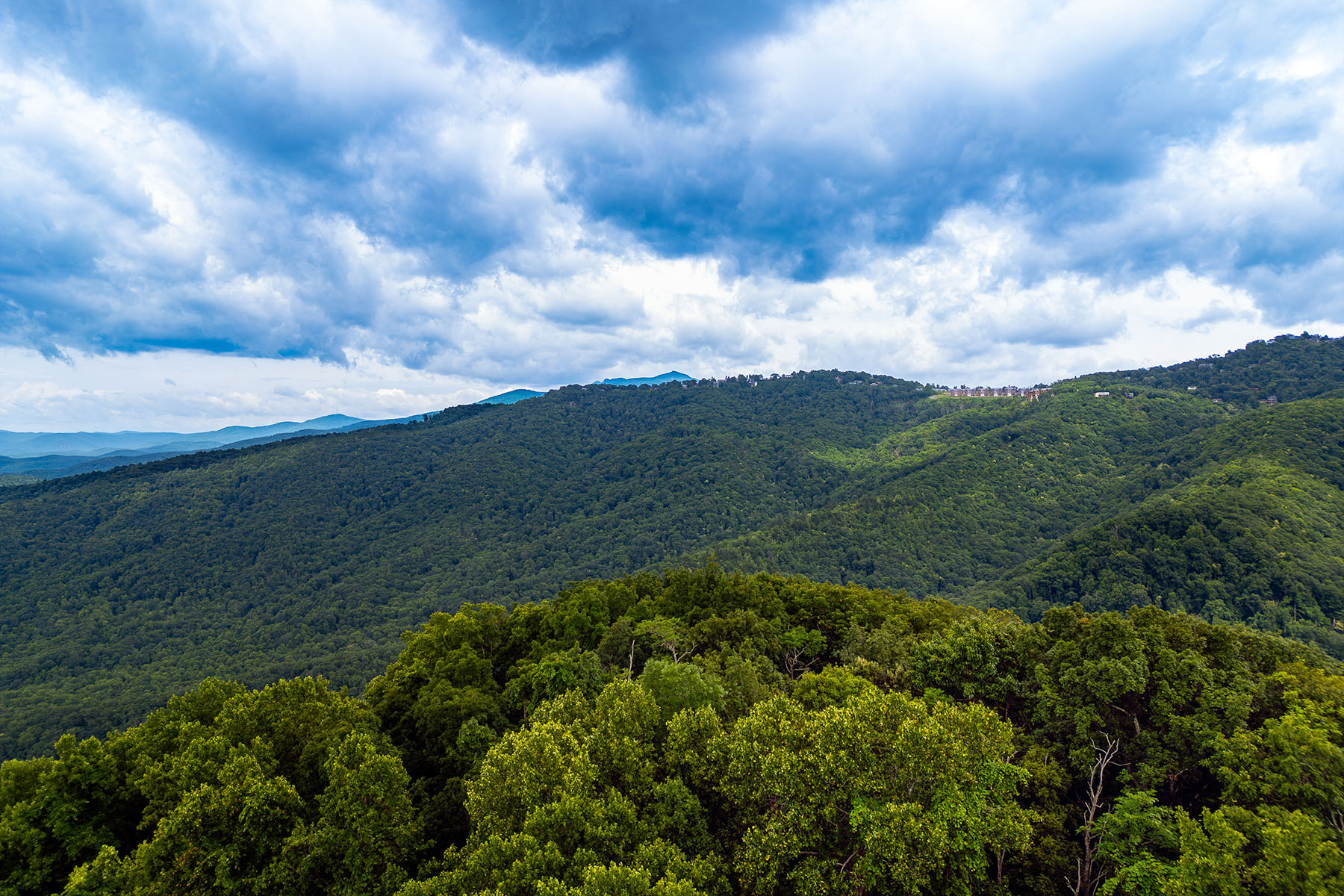  THE ORCHARDS OF MAYVIEW - BLOWING ROCK - 物件實景