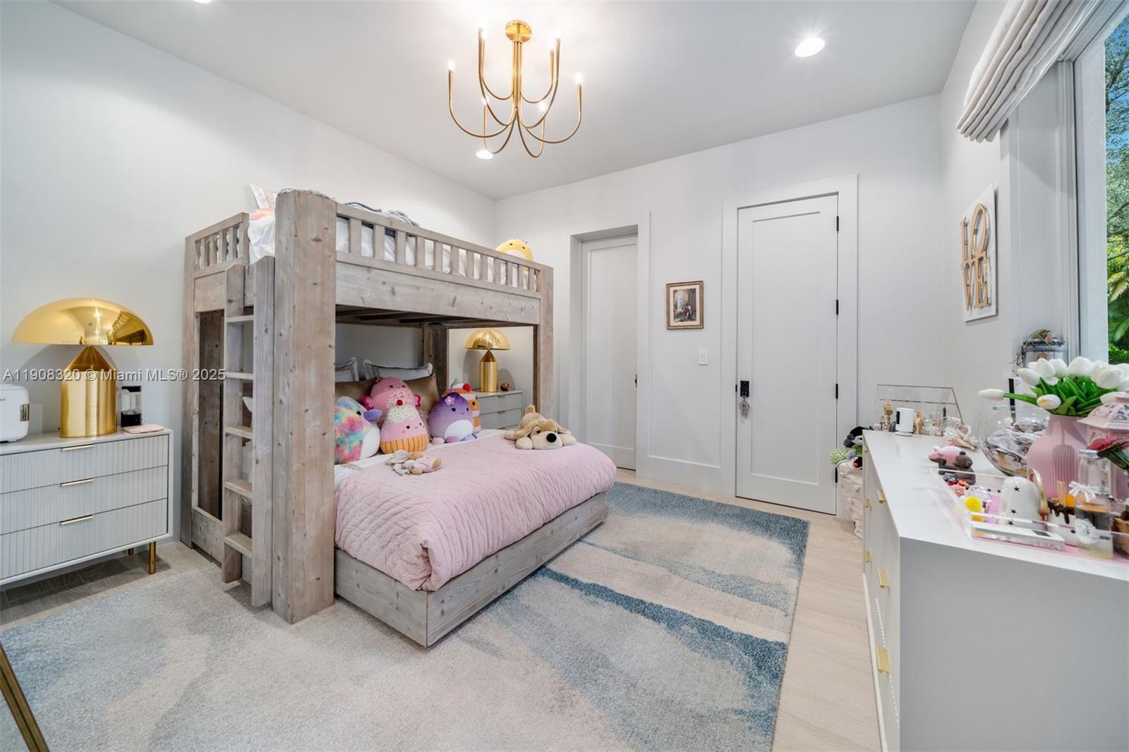 Pinecrest, Florida, 33156, United States, 6 Bedrooms Bedrooms, ,8 BathroomsBathrooms,Residential,For Sale,1990969