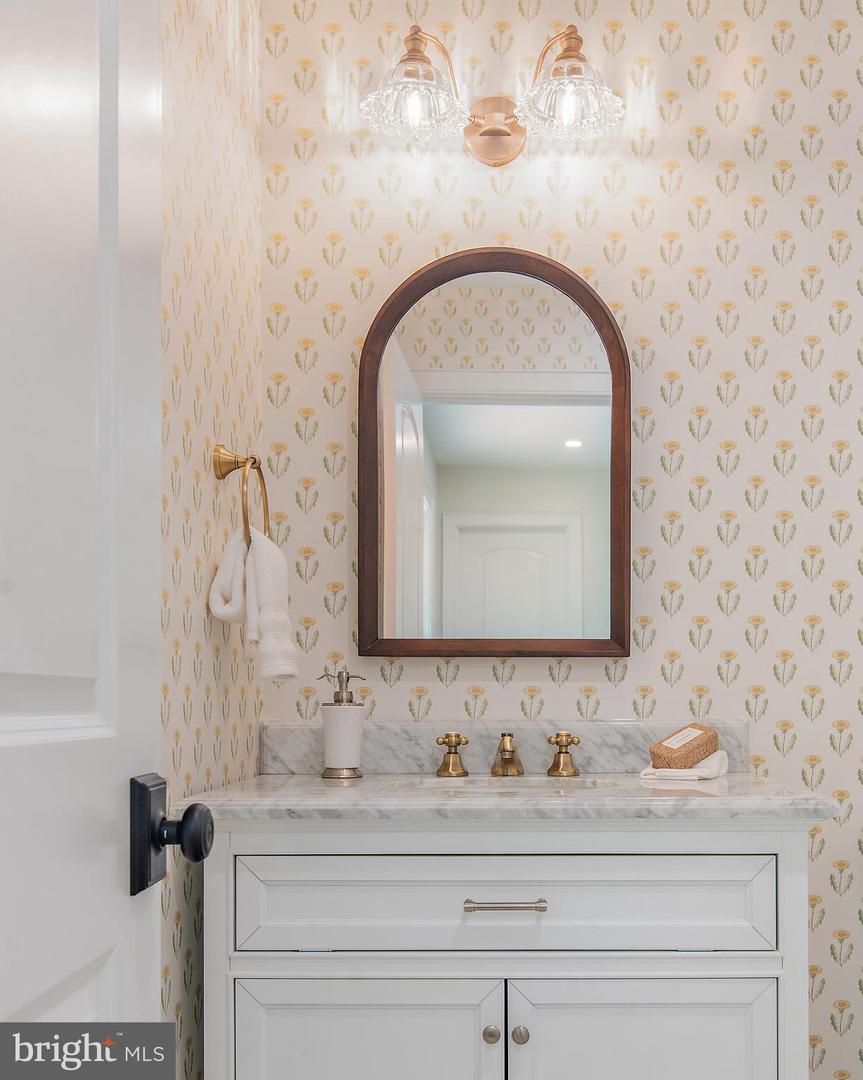 Annapolis, Maryland, 21403, United States, 4 Bedrooms Bedrooms, ,5 BathroomsBathrooms,Residential,For Sale,1900943