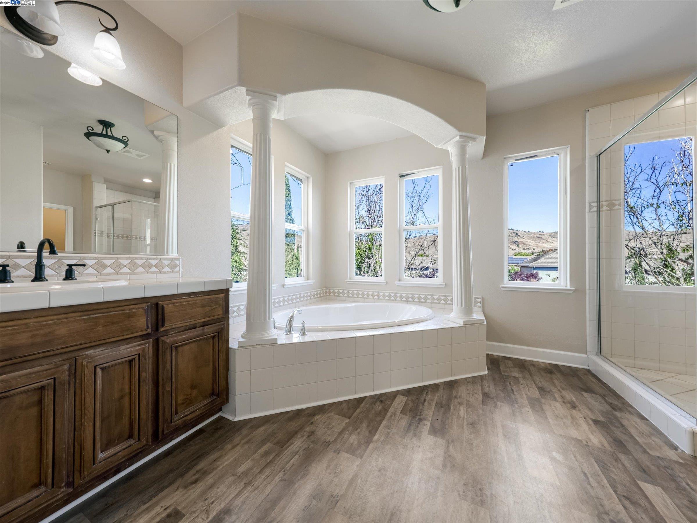 Vallejo, California, 94591, United States, 5 Bedrooms Bedrooms, ,5 BathroomsBathrooms,Residential,For Sale,2002289