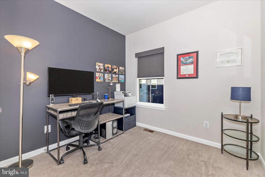 Frederick, Maryland, 21701, United States, 4 Bedrooms Bedrooms, ,4 BathroomsBathrooms,Residential,For Sale,2005194