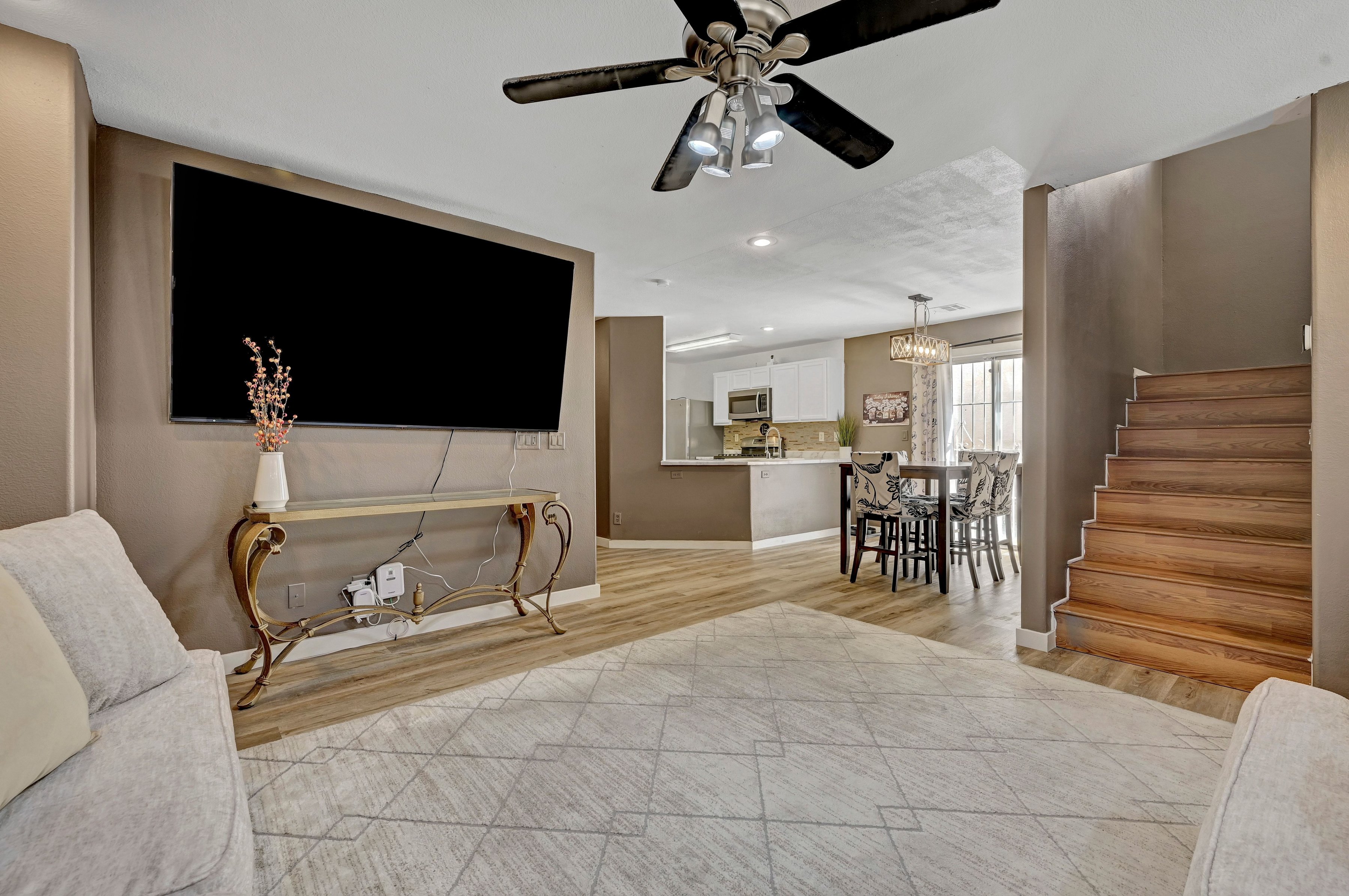  Charming Move-In Ready Home in the Heart of Silverado Ranch - 物件實景