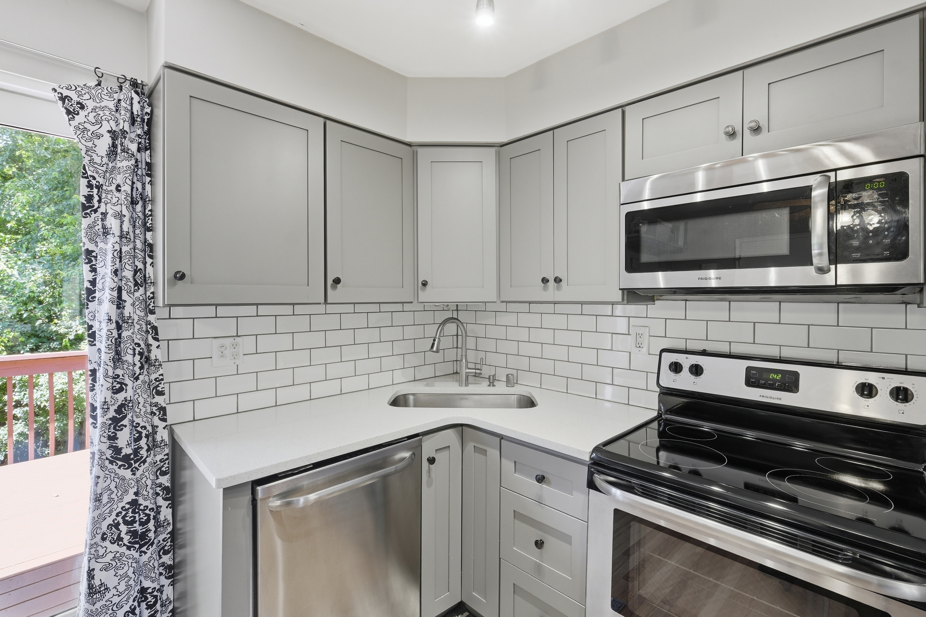  4101 Stoneview Drive, Louisville, KY 40207 - 物件實景