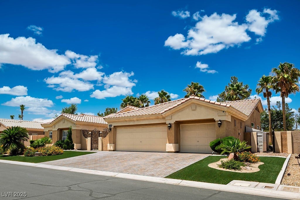 Las Vegas, Nevada, 89131, United States, 3 Bedrooms Bedrooms, ,2 BathroomsBathrooms,Residential,For Sale,2009747