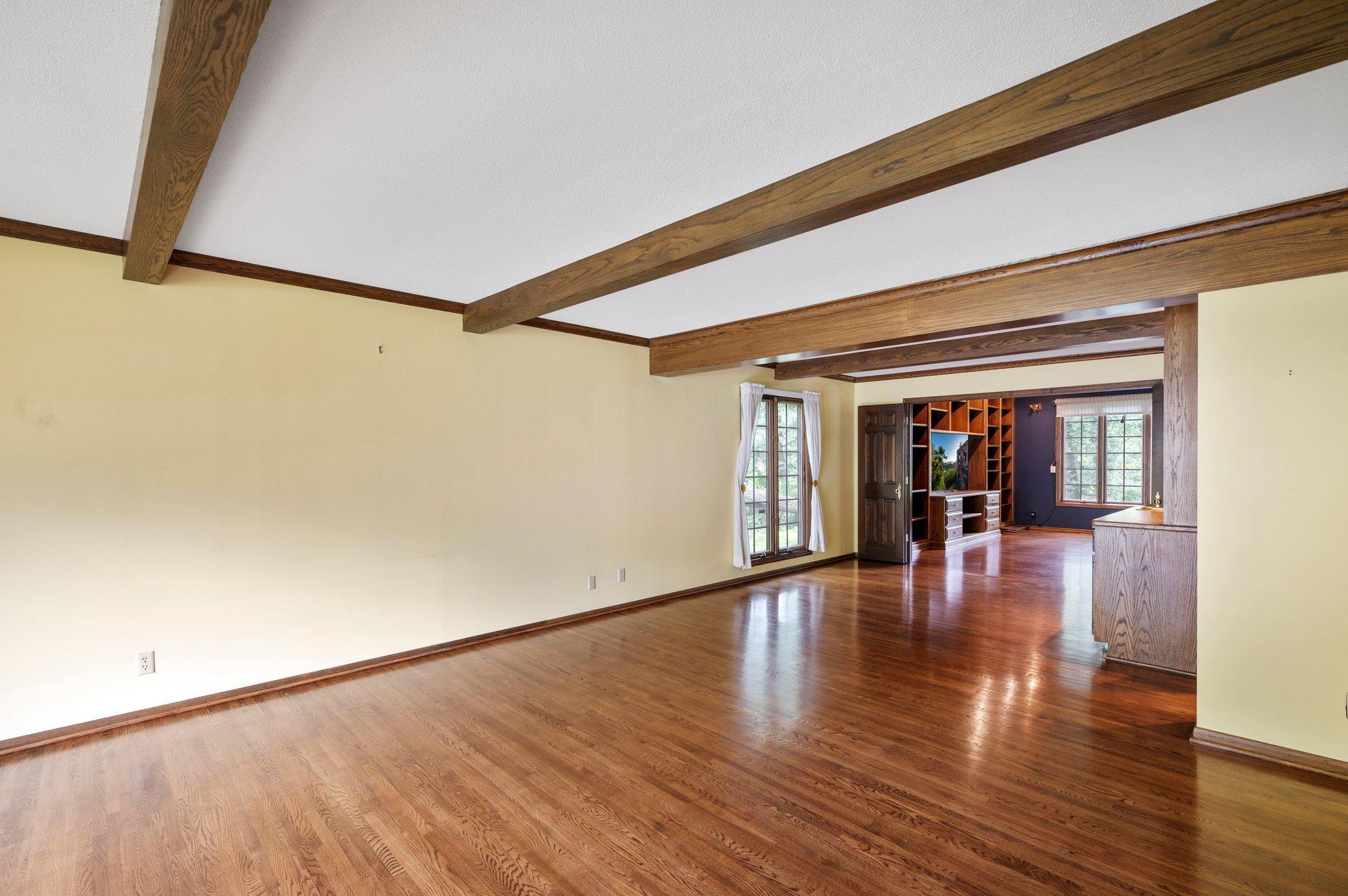Edina, Minnesota, 55439, United States, 4 Bedrooms Bedrooms, ,4 BathroomsBathrooms,Residential,For Sale,1913654