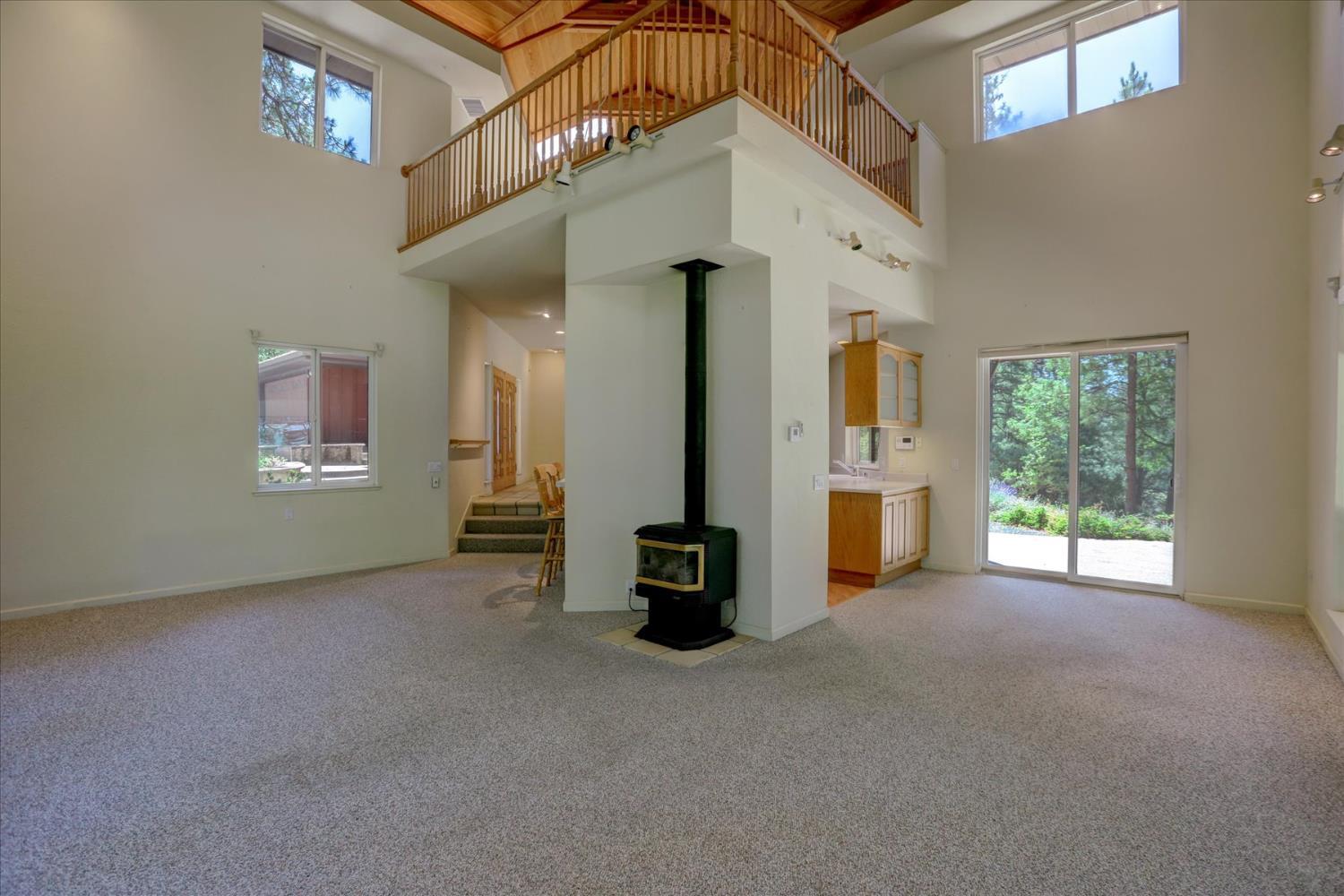Nevada City, California, 95959, United States, 3 Bedrooms Bedrooms, ,3 BathroomsBathrooms,Residential,For Sale,1928446