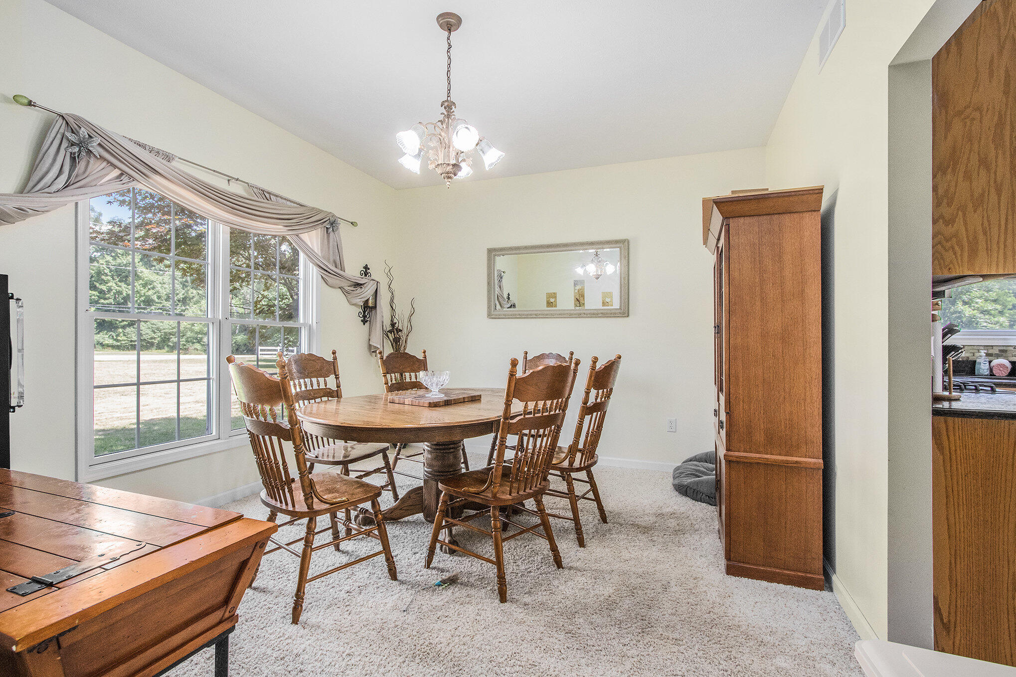 Edwardsburg, Michigan, 49112, United States, 6 Bedrooms Bedrooms, ,4 BathroomsBathrooms,Residential,For Sale,1940260