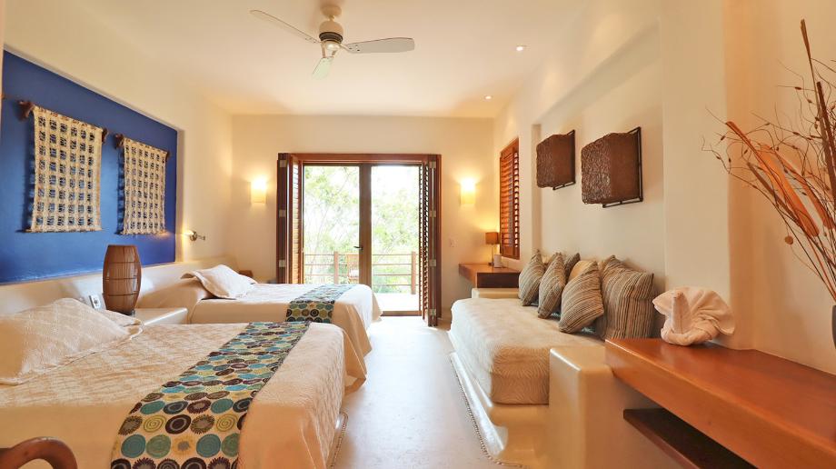 Zihuatanejo de Azueta, Guerrero, 40884, Mexico, 6 Bedrooms Bedrooms, ,10 BathroomsBathrooms,Residential,For Sale,1686440