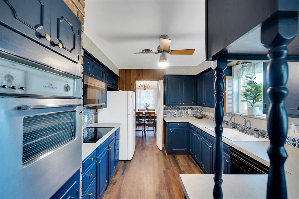 Burleson, Texas, 76028, United States, 4 Bedrooms Bedrooms, ,3 BathroomsBathrooms,Residential,For Sale,1981245