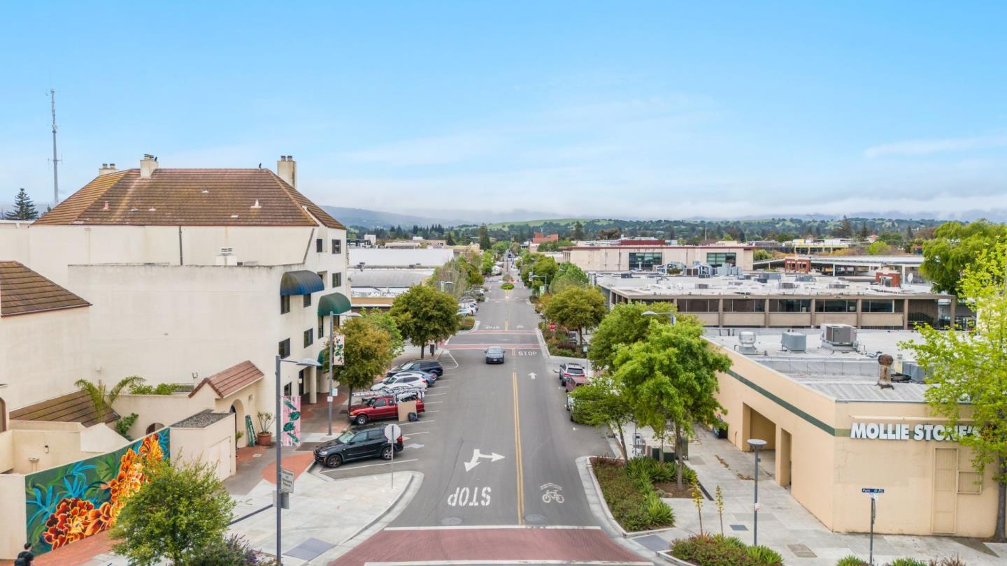 Palo Alto, California, 94306, United States, 2 Bedrooms Bedrooms, ,2 BathroomsBathrooms,Residential,For Sale,1804042