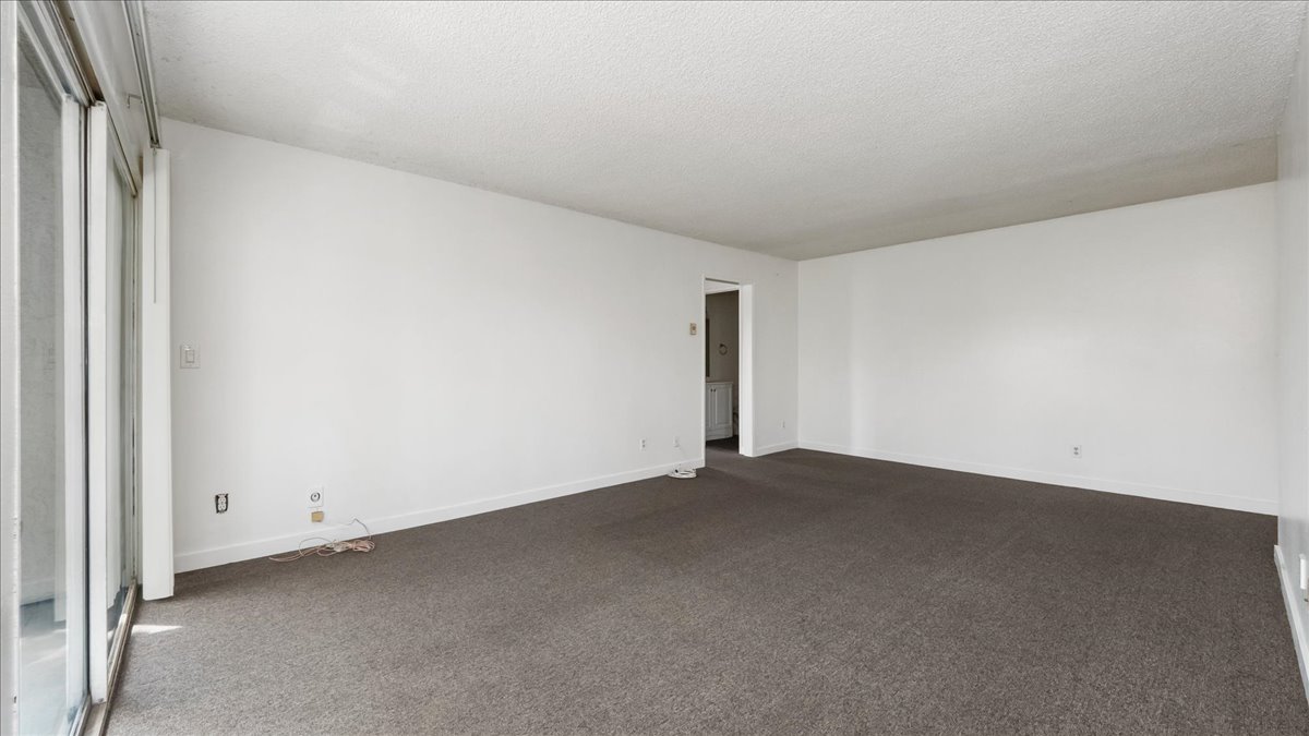 Los Angeles, California, 90034, United States, 2 Bedrooms Bedrooms, ,2 BathroomsBathrooms,Residential,For Sale,1944972