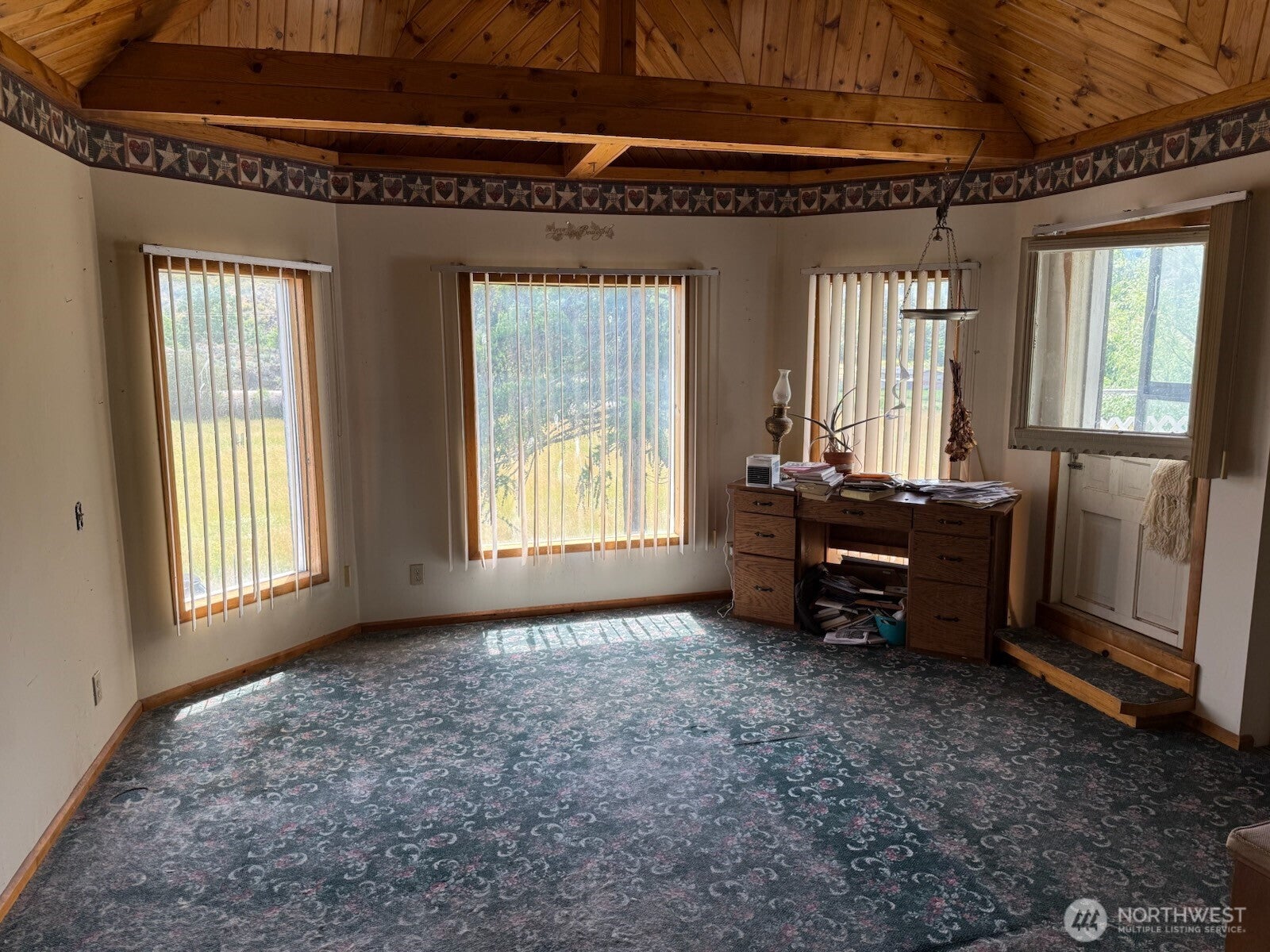 Loomis, Washington, 98827, United States, 4 Bedrooms Bedrooms, ,1 BathroomBathrooms,Residential,For Sale,2002201