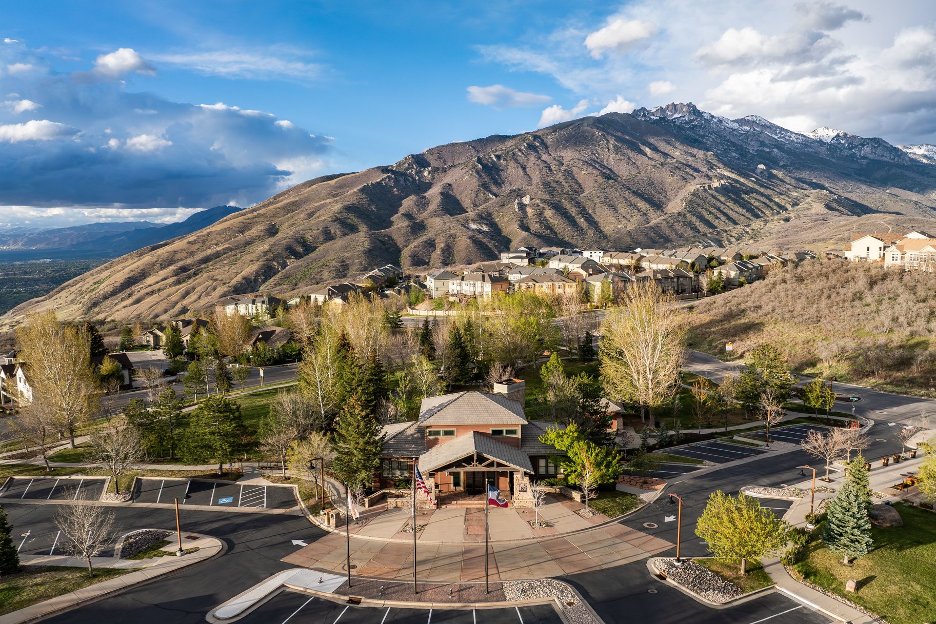  Peaceful Mountain Living with Amenities That Impress - 物件實景
