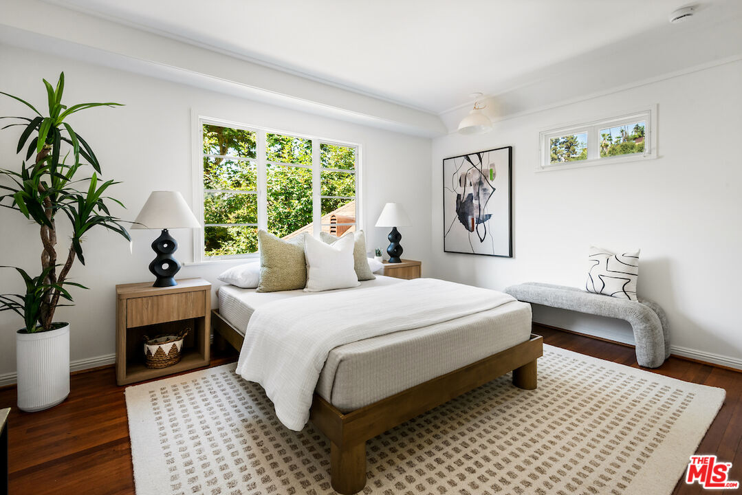 Los Angeles, California, 90068, United States, 4 Bedrooms Bedrooms, ,4 BathroomsBathrooms,Residential,For Sale,1938663