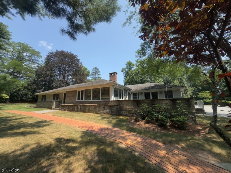 Madison Boro, New Jersey, 07940, United States, 4 Bedrooms Bedrooms, ,3 BathroomsBathrooms,Residential,For Sale,1906831