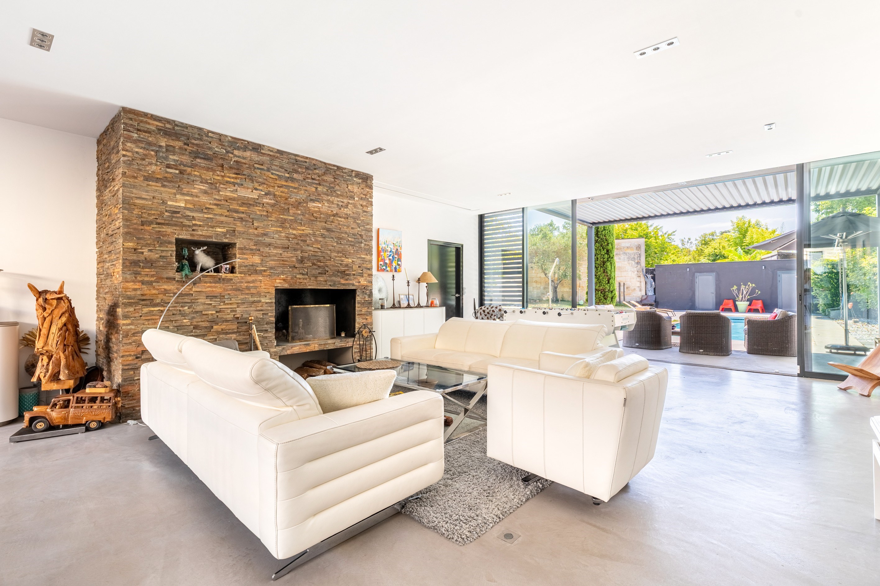  CAUDERAN - STUNNING CONTEMPORARY VILLA, GARDEN, POOL, DOUBLE GARAGE - AIR CONDI… - 物件實景