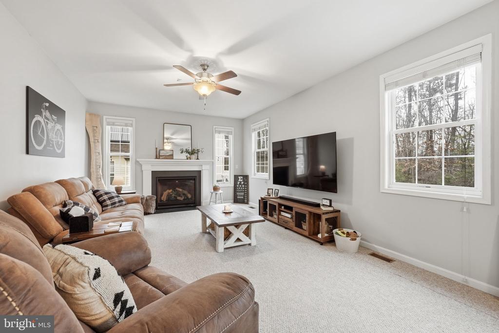 White Plains, Maryland, 20695, United States, 4 Bedrooms Bedrooms, ,3 BathroomsBathrooms,Residential,For Sale,2036996