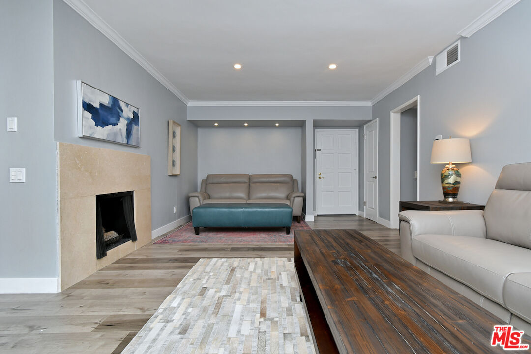 Los Angeles, California, 90077, United States, 2 Bedrooms Bedrooms, ,2 BathroomsBathrooms,Residential,For Sale,1919812
