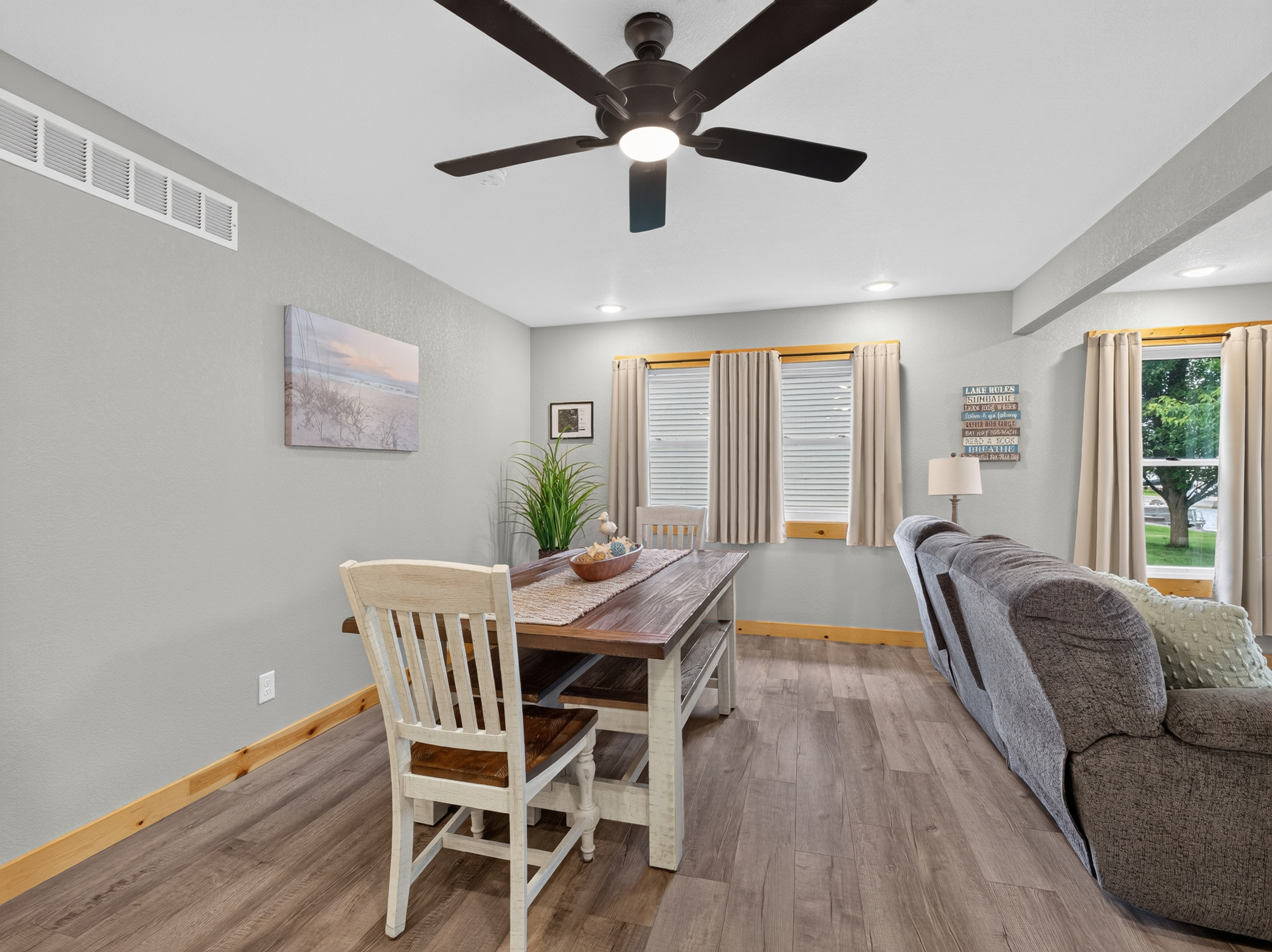  Beautifully Updated Waldron Lake Cottage - 物件實景