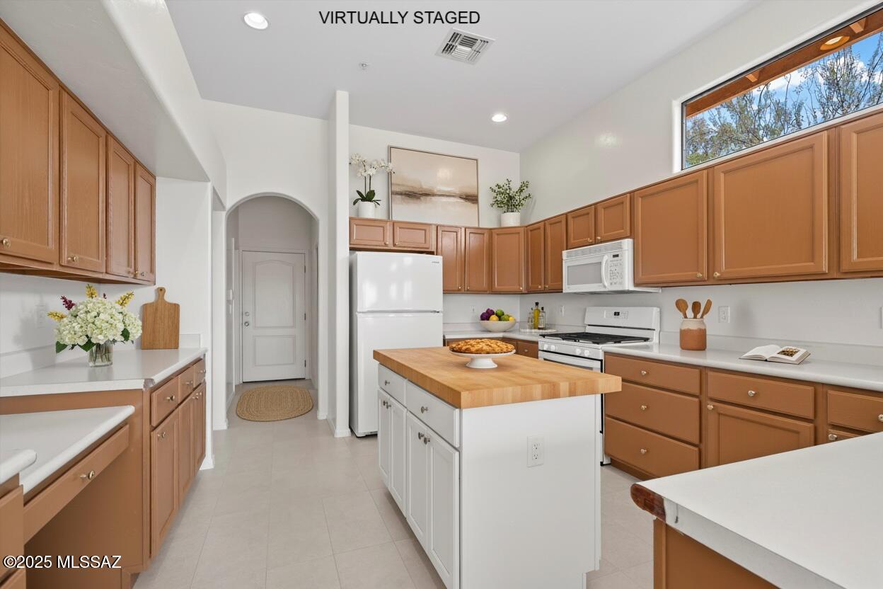 Green Valley, Arizona, 85614, United States, 2 Bedrooms Bedrooms, ,3 BathroomsBathrooms,Residential,For Sale,1971265