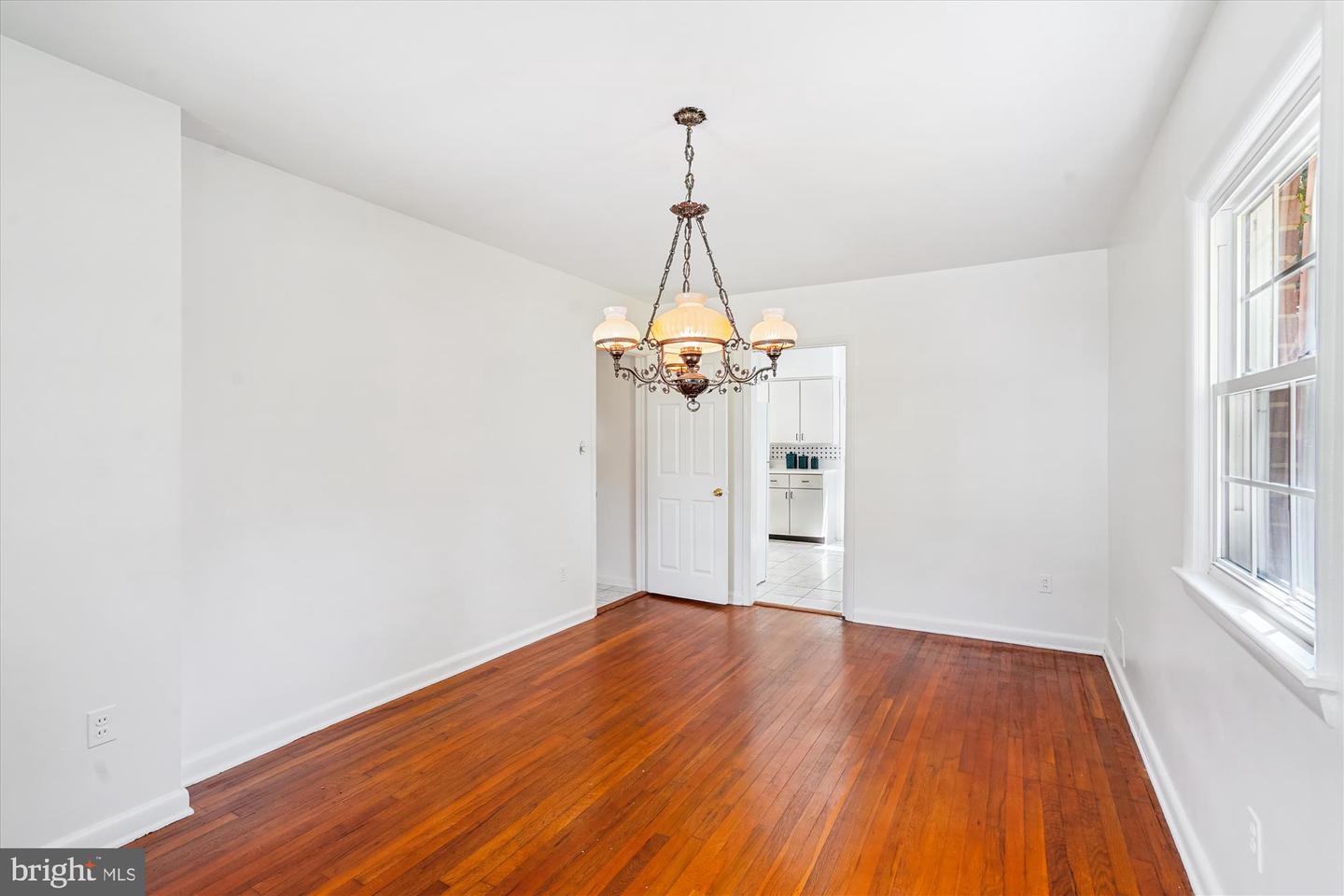 Bethesda, Maryland, 20817, United States, 4 Bedrooms Bedrooms, ,3 BathroomsBathrooms,Residential,For Sale,1934695