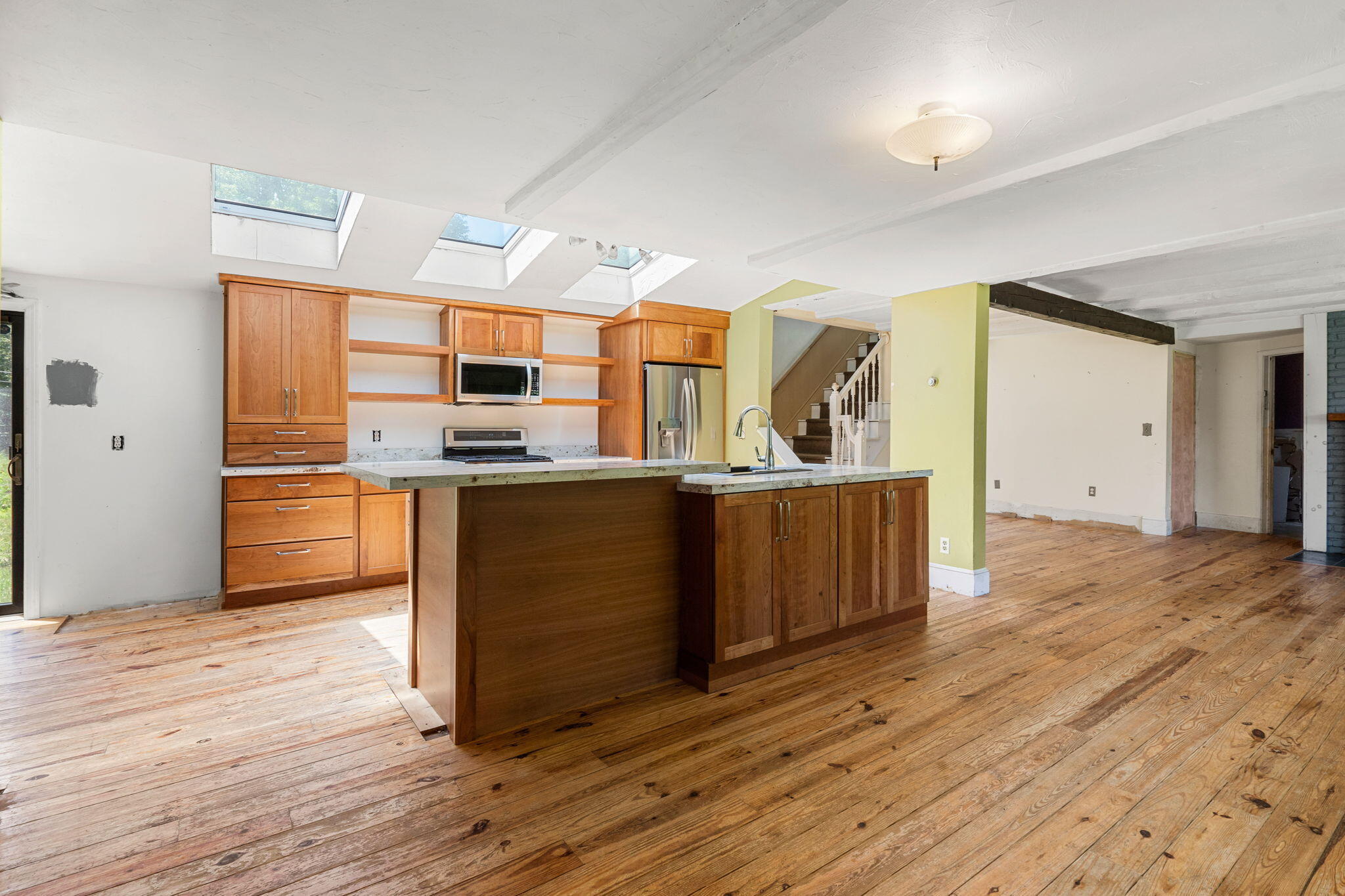 Biddeford, Maine, 04005, United States, 5 Bedrooms Bedrooms, ,4 BathroomsBathrooms,Residential,For Sale,1934302