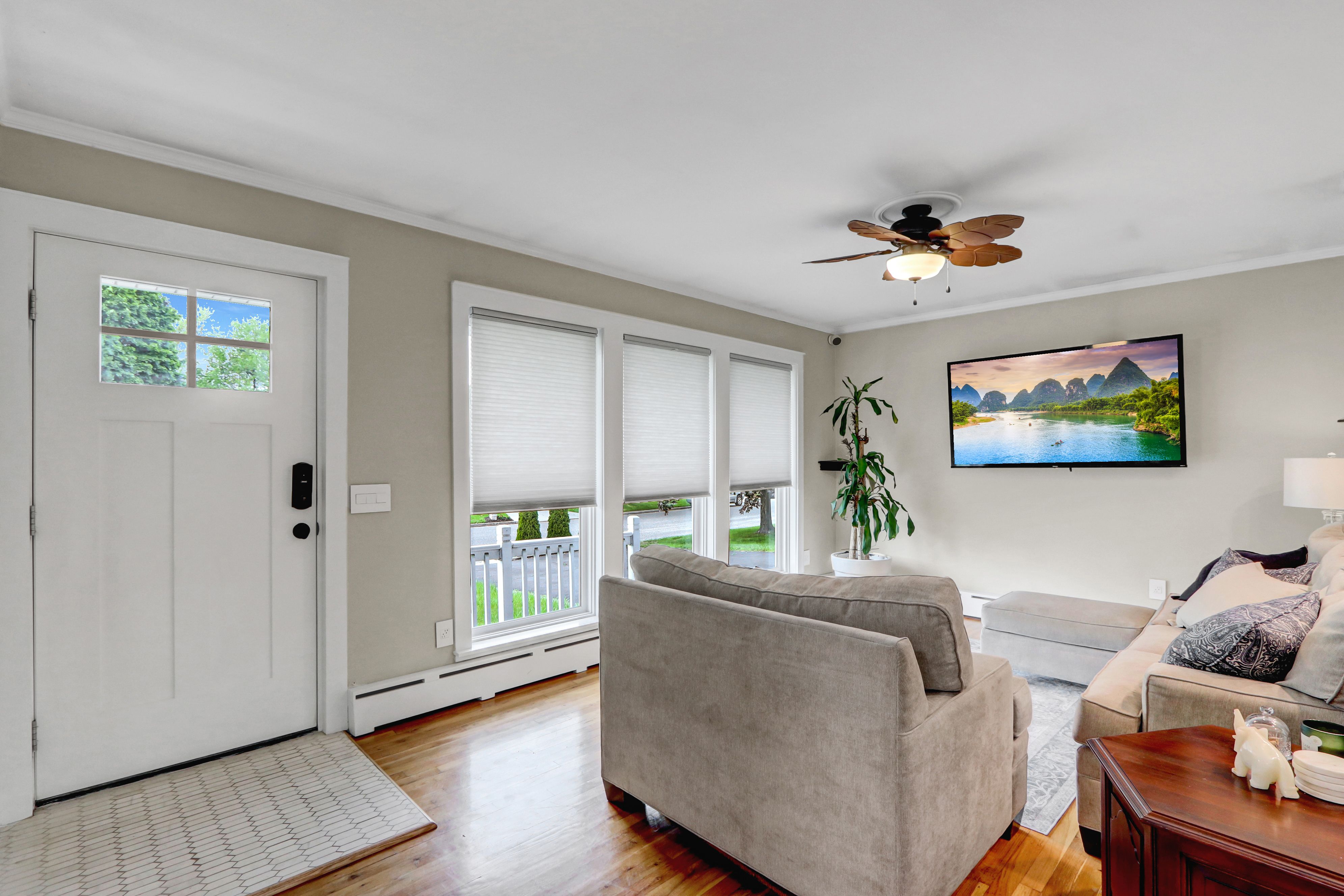 Brookhaven, New York, 11719, United States, 3 Bedrooms Bedrooms, ,2 BathroomsBathrooms,Residential,For Sale,1924488