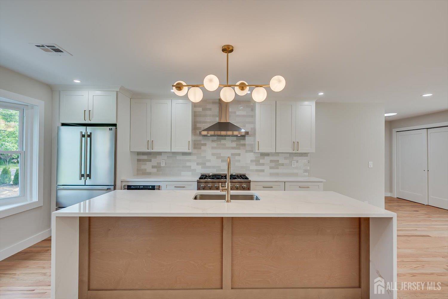 Piscataway, New Jersey, 08854, United States, 5 Bedrooms Bedrooms, ,3 BathroomsBathrooms,Residential,For Sale,2048679