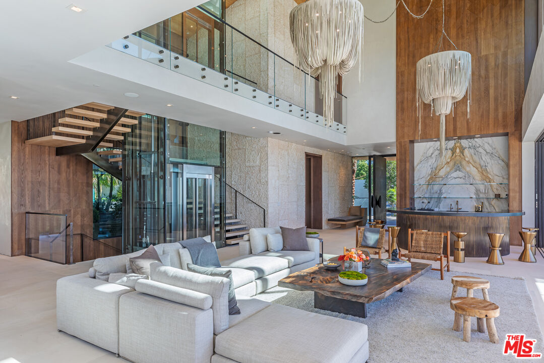 Beverly Hills, California, 90210, United States, 7 Bedrooms Bedrooms, ,11 BathroomsBathrooms,Residential,For Sale,1712391