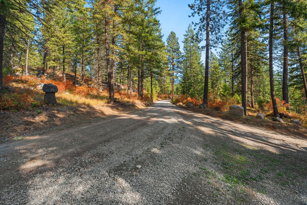 Bonners Ferry, Idaho, 83805, United States, 3 Bedrooms Bedrooms, ,4 BathroomsBathrooms,Residential,For Sale,1984473